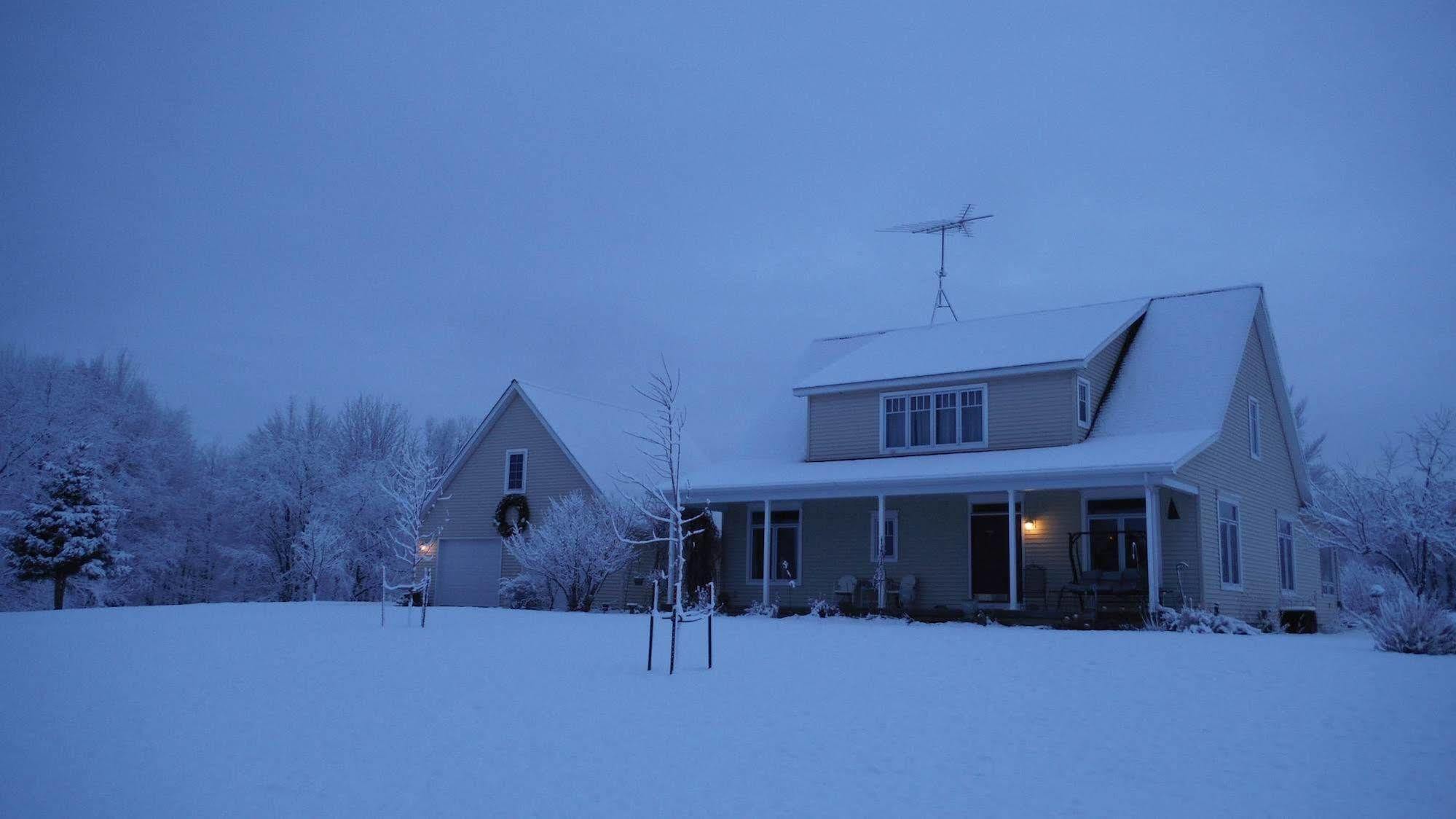 Sweetfern Inn (Adults Only) Clare Exterior photo